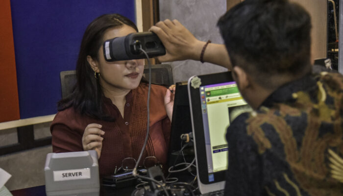 Tertib Adminduk Warga Jadi Kunci agar Bansos di Surabaya Tepat Sasaran