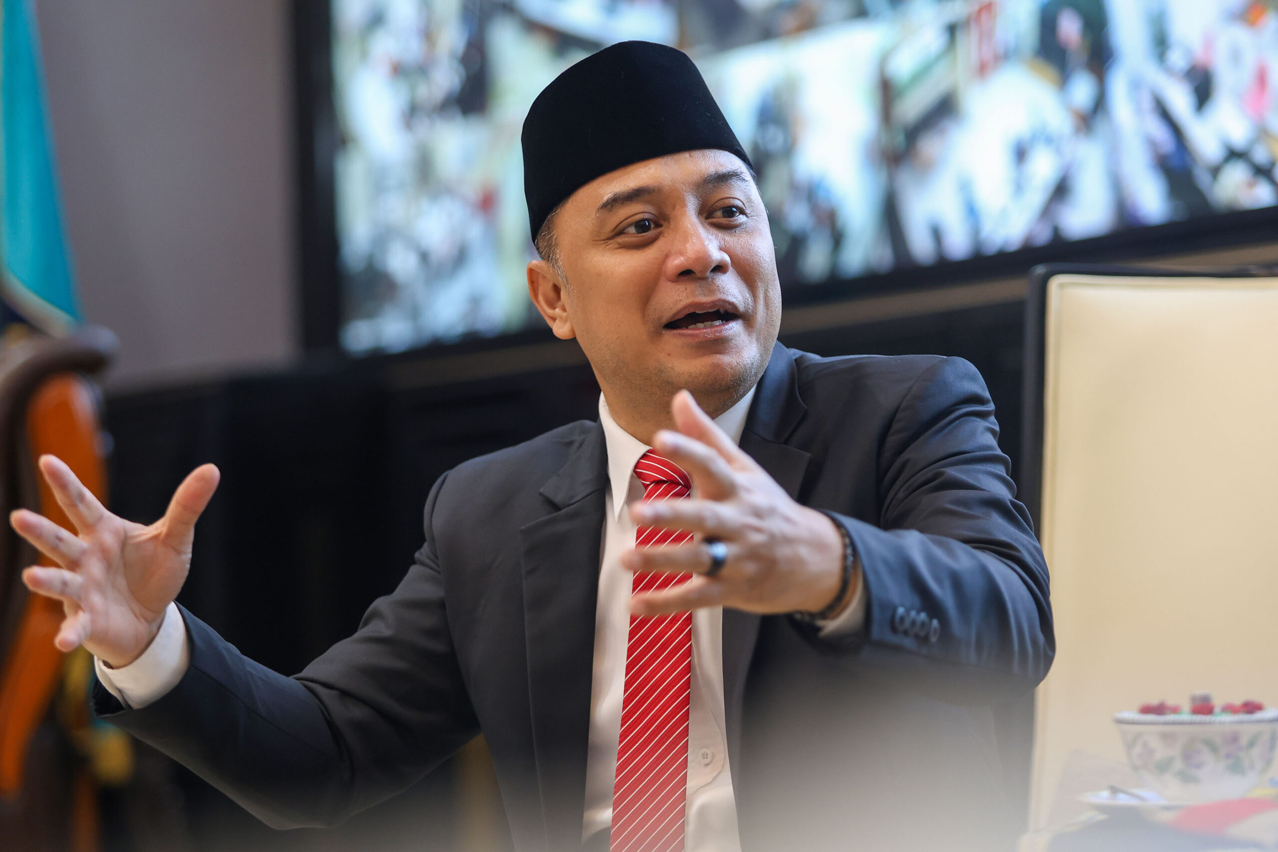 sidak-anggota-dprd-bongkar-praktik-prostitusi