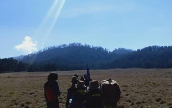 mapala-yang-hilang-makna-pendidikan-tradisi