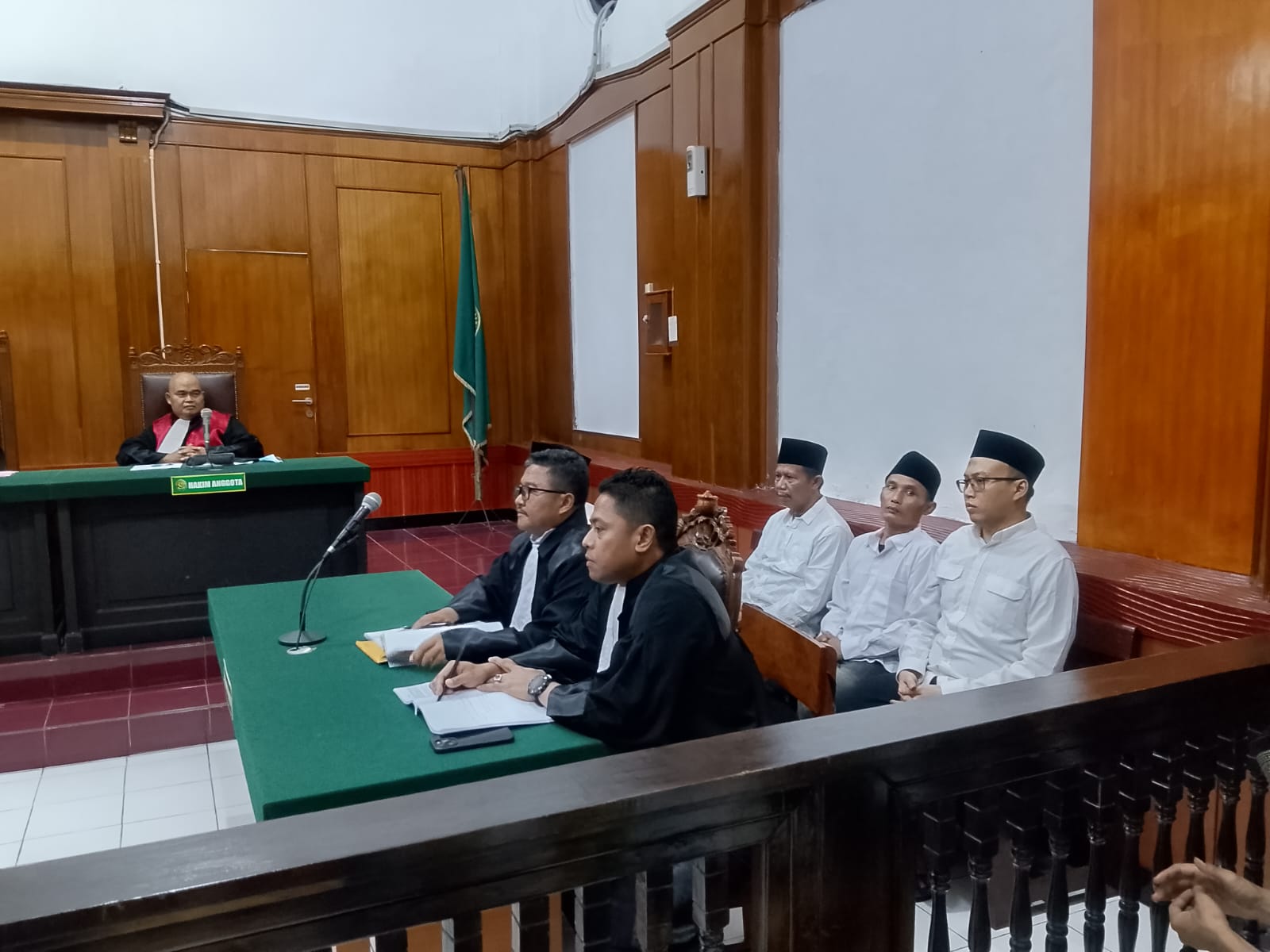 kasus-pupuk-bersubsidi-polisi-jadi-terdakwa
