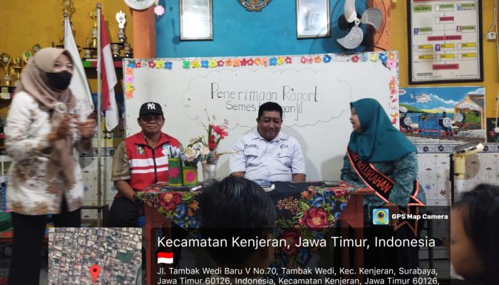 Lurah Tambak Wedi Hadiri Pengambilan Rapor TK, Dorong Peran Ayah dalam Pendidikan Anak