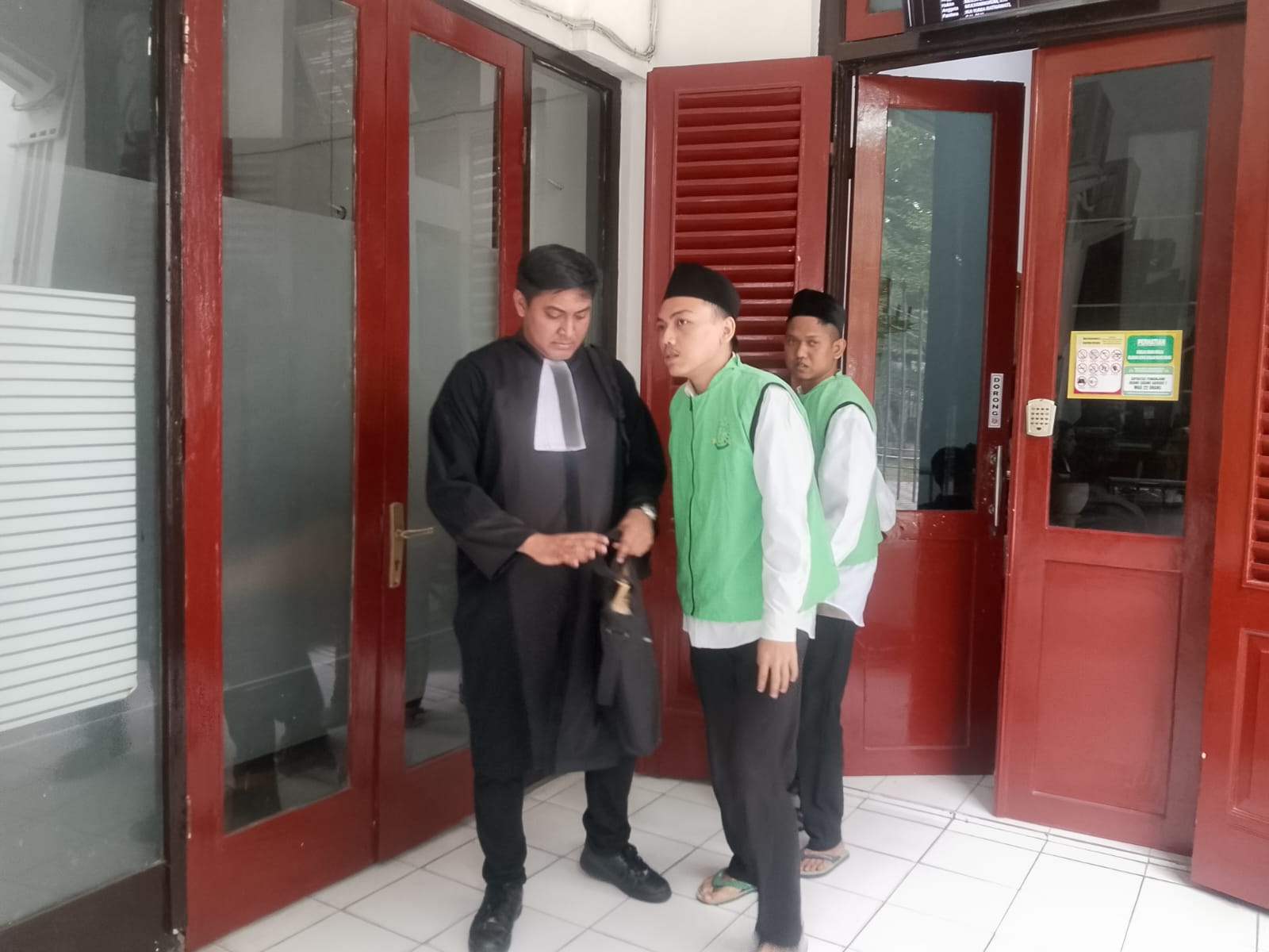 2-pemuda-sidoarjo-pemalsuan-surat-dokter