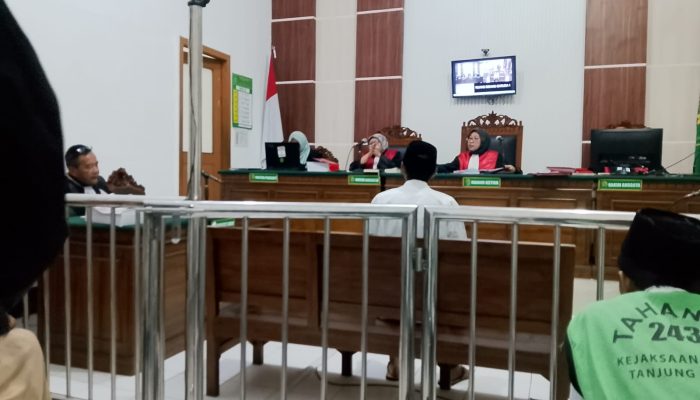 Hakim Ragukan Bukti Dugaan Peredaran Sabu di Sidang Anansah