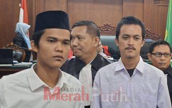 Dua Mahasiswa Pemeras Kadindik Jatim Dituntut 1,5 Tahun