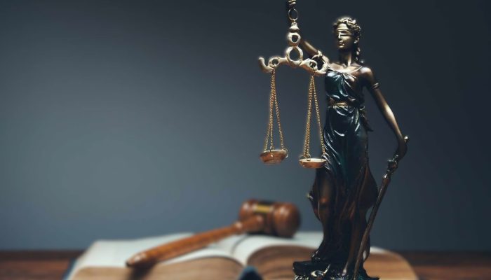 Teori Klasik Immanuel Kant Jelaskan Mengapa Hukum Harus Punya Nurani