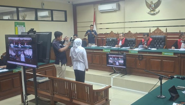 Khofifah Bantah Tuduhan Fee Hibah 30 Persen di Sidang Hibah DPRD Jatim