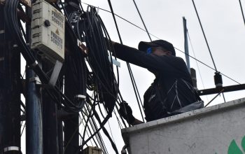 45-tiang-fiber-optik-ilegal-dibongkar