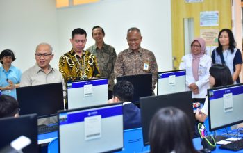 wamendikdasmen-tinjau-tka-di-surabaya