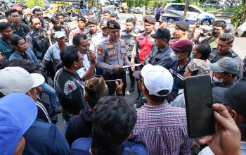 tolak-parkir-non-tunai-600-jukir-diganti