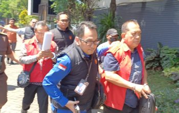 Kejati Jatim-tersangkakan-kadis-esdm-korupsi