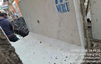 Proyek Jalan Paving Bulak Rukem Rp298 Juta, U-ditch Pecah Pekerja dari Luar Kota