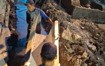 Pelaksana Proyek Paving Kalilom Lor Klarifikasi Pemasangan U-Ditch