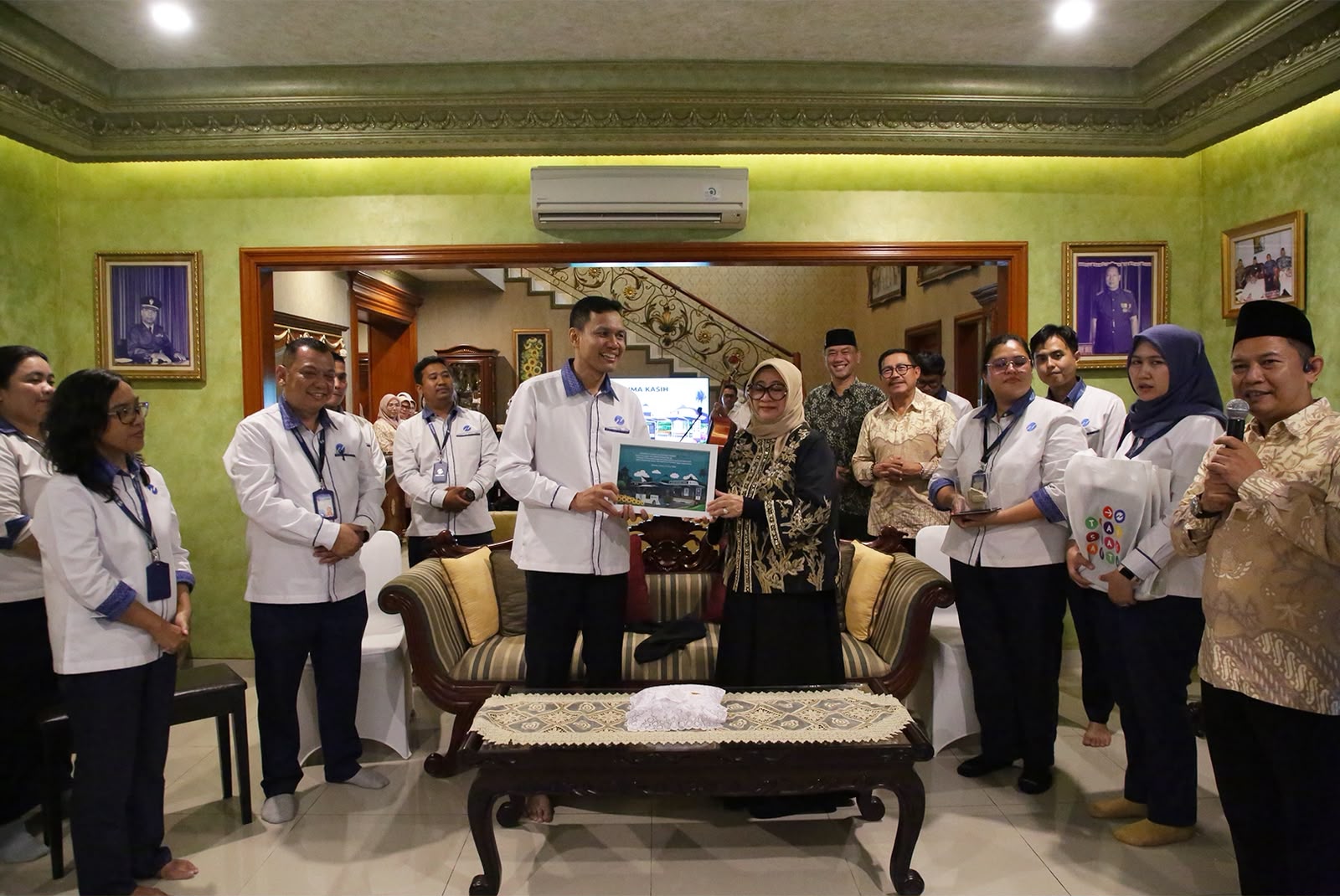 surau-qutubul-amin-apresiasi-transjakarta