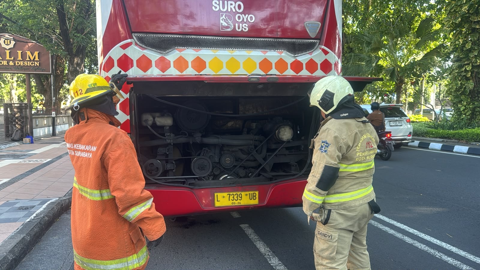 suroboyo-bus-dikepung-asap-dishub-faktanya