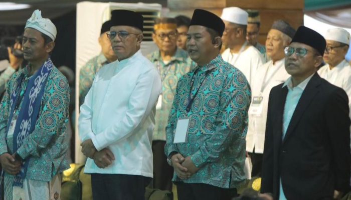 Menko Muhaimin Ajak Doakan Pemimpin Bangsa di Hadapan Ribuan Jamaah Tarekat Hadiri HG Prof Dr Kadirun Yahya