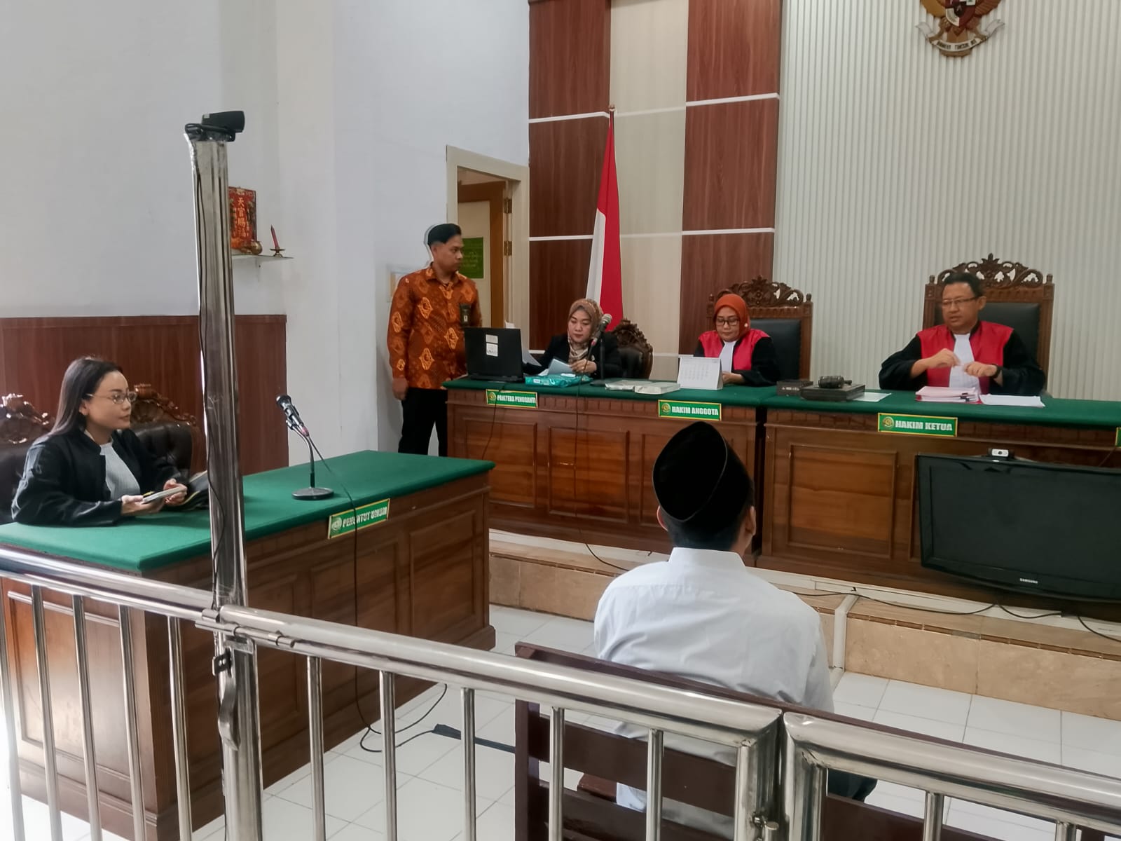 tuntutan-ringan-kasus-tppu-narkotika-dony-adi