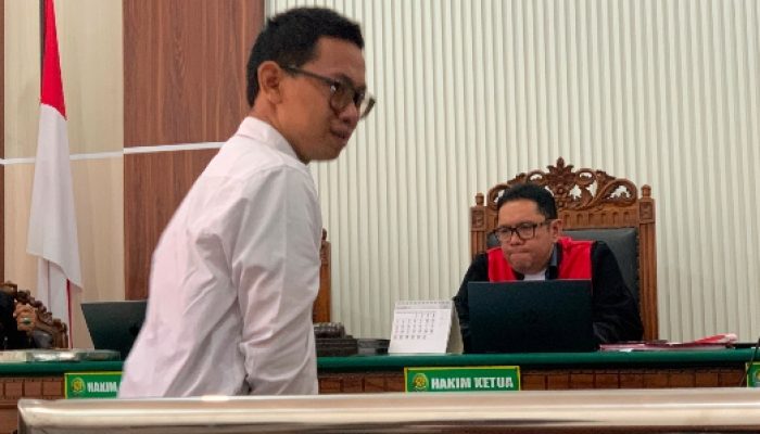 Perusak Kantor Yayasan Savy Amira Dituntut 1 Tahun 2 Bulan Penjara