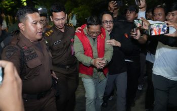mantan-dirut-kebun-binatang-surabaya-tersangka