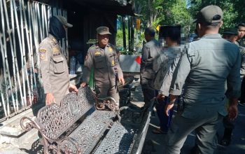 kursi-besi-hingga-kabel-lampu-taman-dicuri
