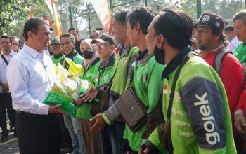 mentan-amran-cek-langsung-penyaluran-beras