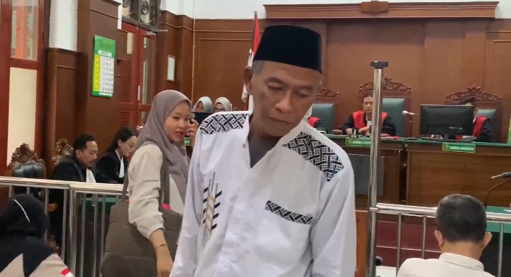 direktur-pt-kurnia-sukses-semesta-penyelundupan