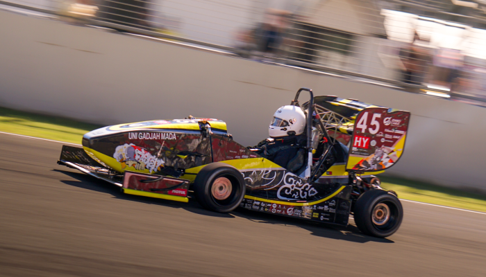 UGM Luncurkan BM-15H, Mobil Formula Hybrid Generasi Ke-15 Menuju Formula SAE Italy 2026