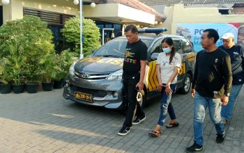 warga-tangkap-perempuan-terduga-pelaku-curanmor